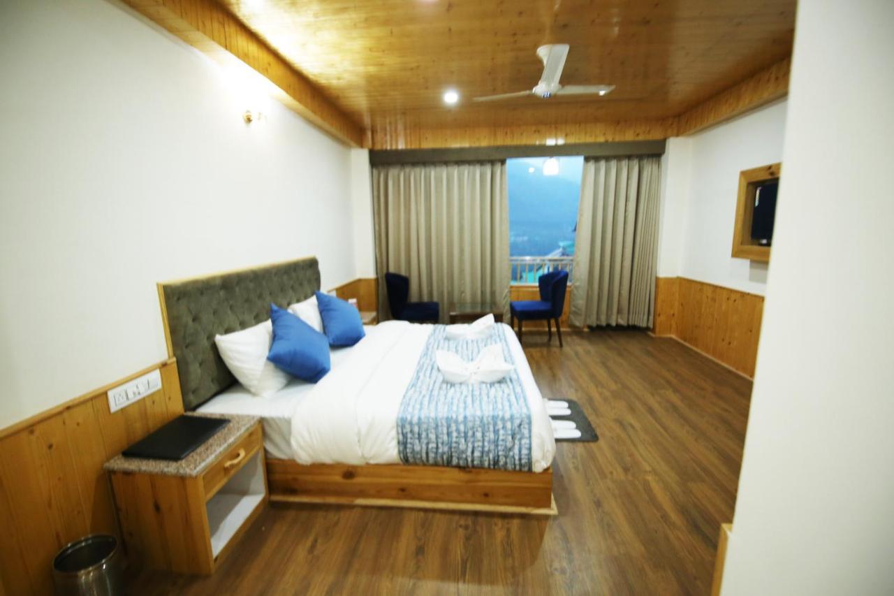 Hôtel Blossom Hill Retreat à Manāli Extérieur photo