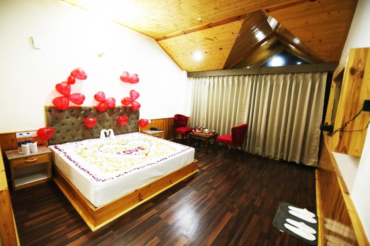 Hôtel Blossom Hill Retreat à Manāli Extérieur photo